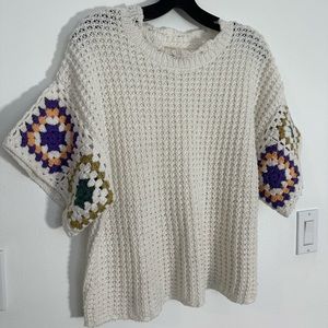 Universal Thread crochet top in great condition size L